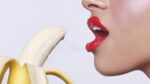 Mulheres fazendo boquete (treinando sexo oral)