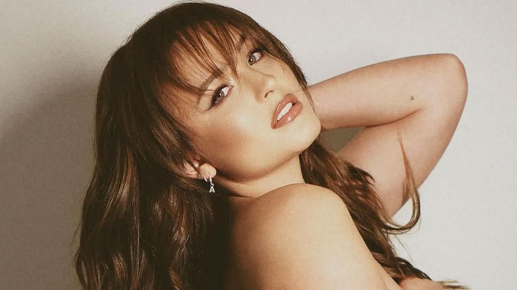 Larissa Manoela Pelada Nudes