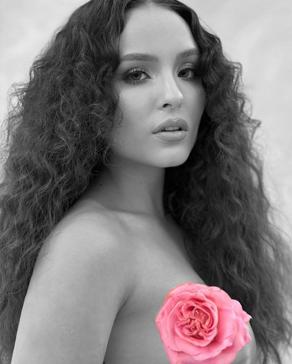 Foto de Larissa Manoela Nua - Nudes da atriz pelada