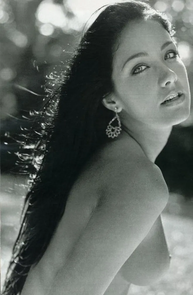 Helen Ganzarolli pelada na Playboy