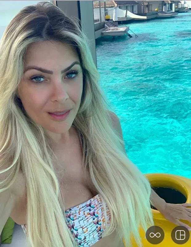Renata Fan de Biquíni - Foto Sensual