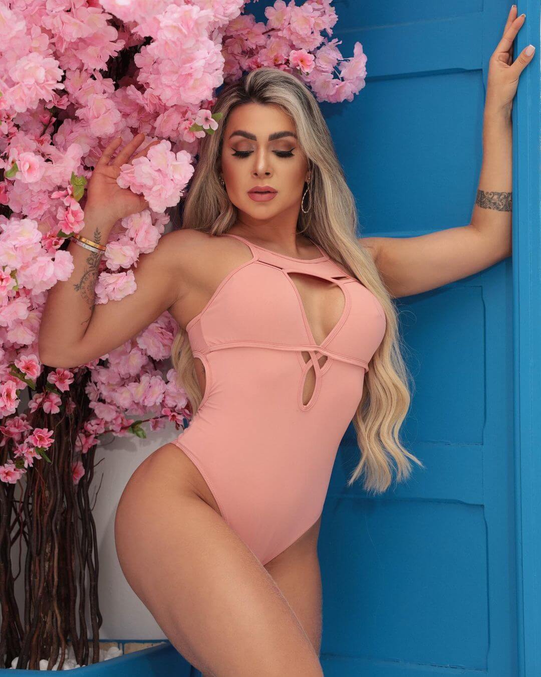 Mari Reis Pelada - Bella da Semana
