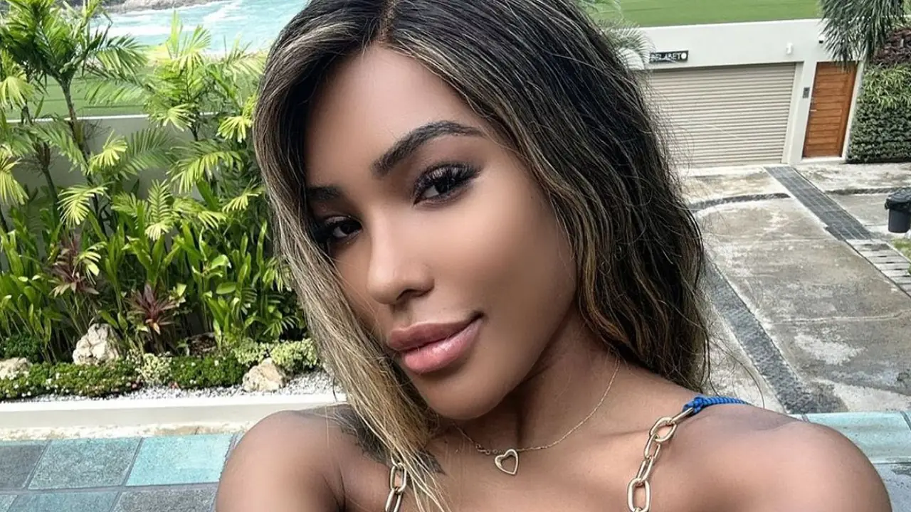 Carol Lekker pelada na Playboy