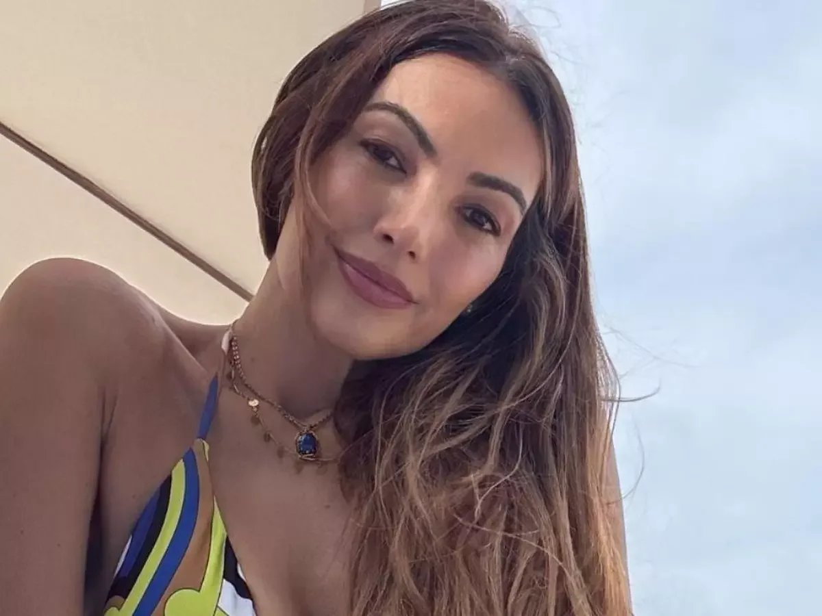 Apresentadora Patrícia Poeta linda de biquíni