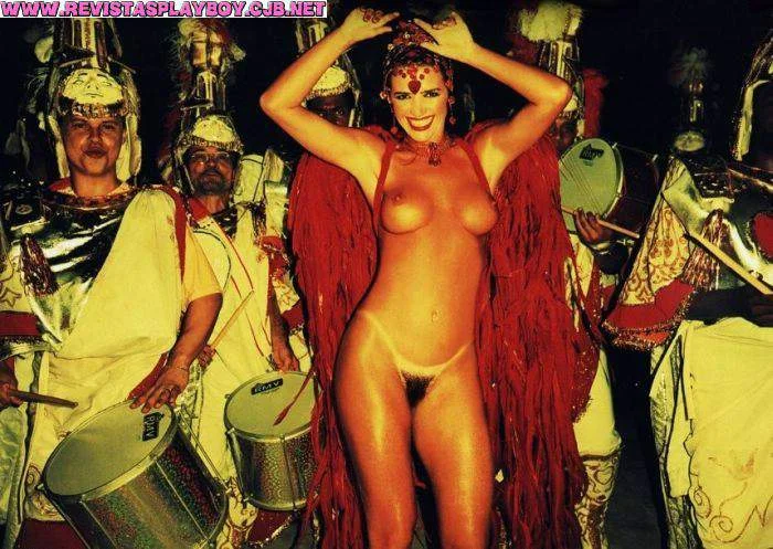 Luma de Oliveira nua na Playboy 2001